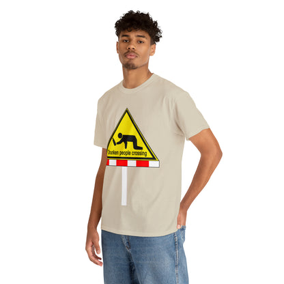 DRU**** PEOPLE CROSSING FUNNY SIGN T-SHIRT - Unisex Heavy Cotton Tee - AUS