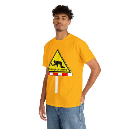 DRU**** PEOPLE CROSSING FUNNY SIGN T-SHIRT - Unisex Heavy Cotton Tee - AUS