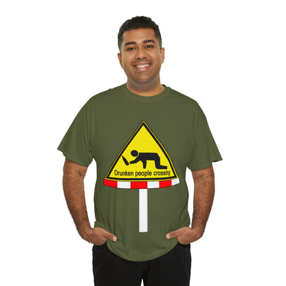 DRU**** PEOPLE CROSSING FUNNY SIGN T-SHIRT - Unisex Heavy Cotton Tee - AUS