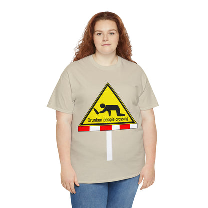 DRU**** PEOPLE CROSSING FUNNY SIGN T-SHIRT - Unisex Heavy Cotton Tee - AUS