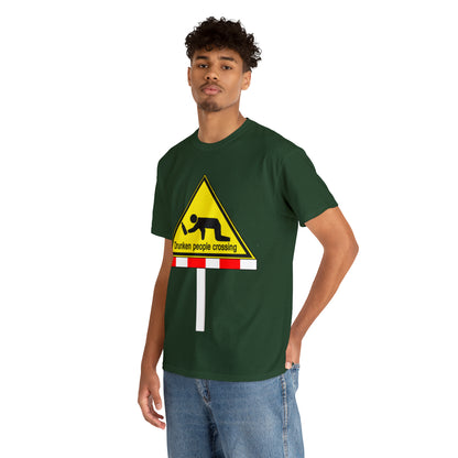 DRU**** PEOPLE CROSSING FUNNY SIGN T-SHIRT - Unisex Heavy Cotton Tee - AUS