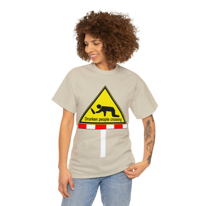 DRU**** PEOPLE CROSSING FUNNY SIGN T-SHIRT - Unisex Heavy Cotton Tee - AUS